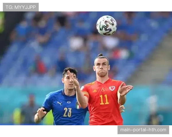 特写：六国赛意大利战胜威尔士终场哨响，主场球迷陷入狂欢庆祝历史性胜利